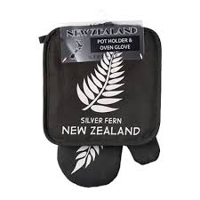 NZ Pot Holder & Oven Glove Set - Silver Fern Black