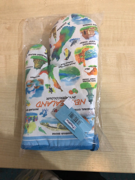 NZ Oven Glove - New Zealand in Watercolour