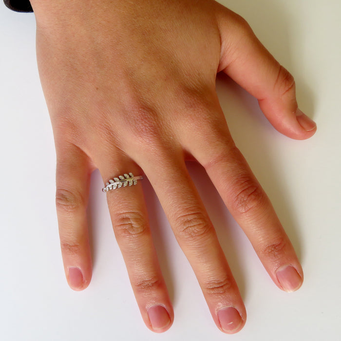 Wildside XP68 Sterling Silver Sparkly Silver Fern Ring