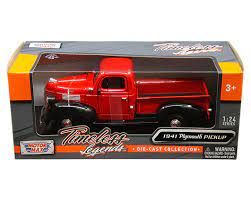 MotorMax Timeless Legends 1:24 - 1941 Plymouth Pickup Red