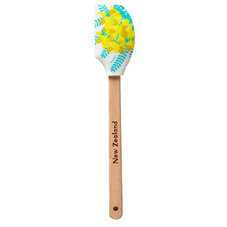 H&B Spatula Wood Coloured Kowhai