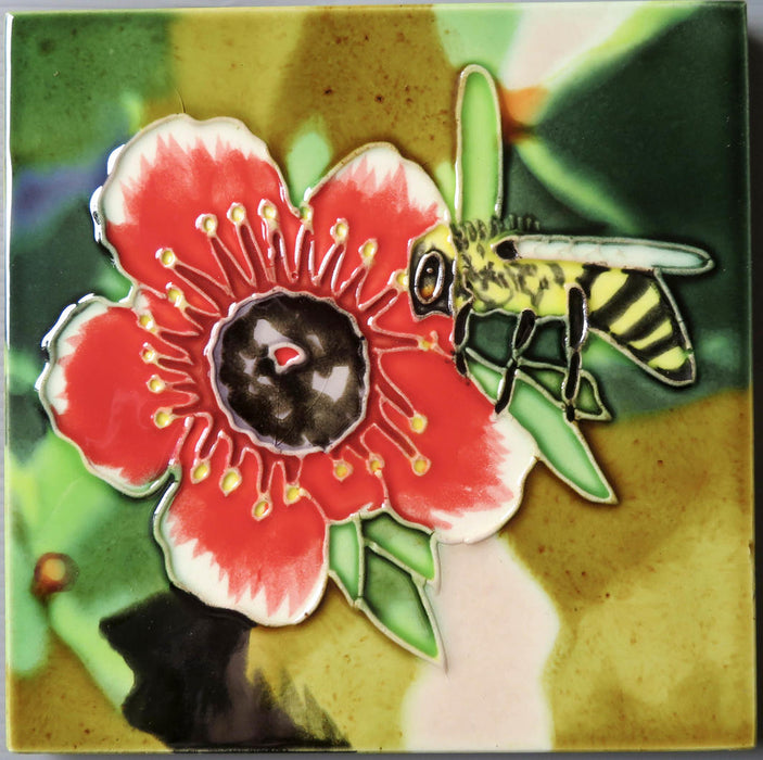 Wildside CT115 Ceramic Tile - Bee on Manuka Flower