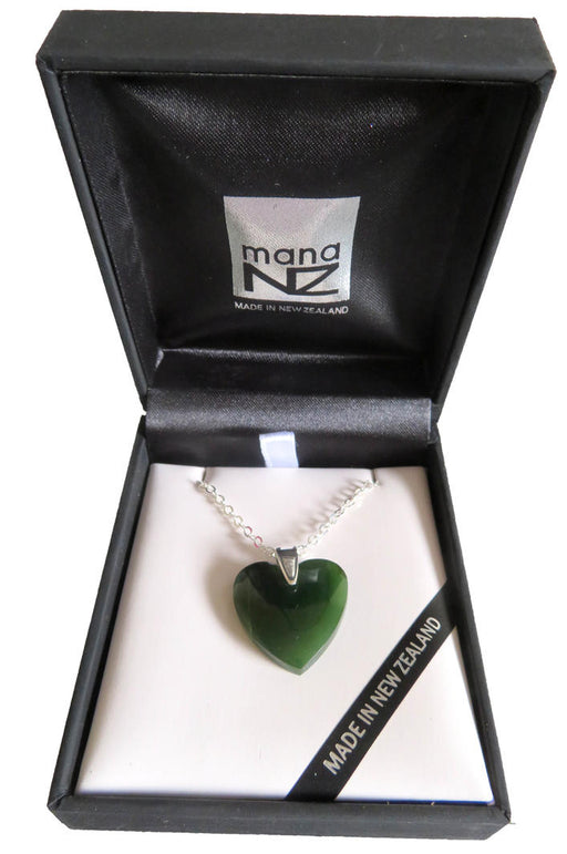Mana NZ - Greenstone Pendant Heart NN5038