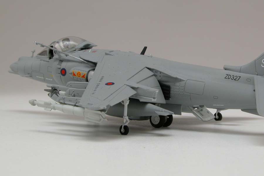 Airfix Starter Set - 1:72 BAe Harrier GR9A