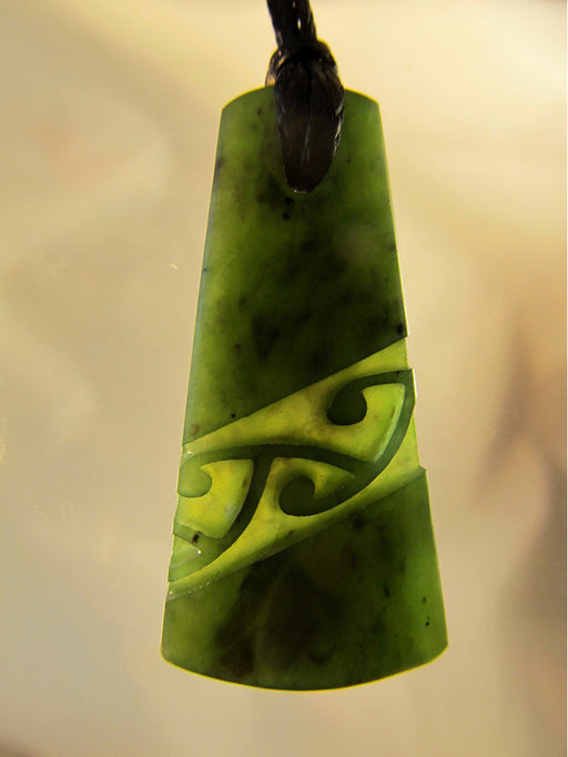 Mana NZ - Greenstone Pendant Wedge with Pattern D121