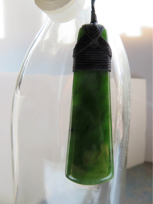 Mana NZ - Greenstone Toki 6cm x 2cm WS10