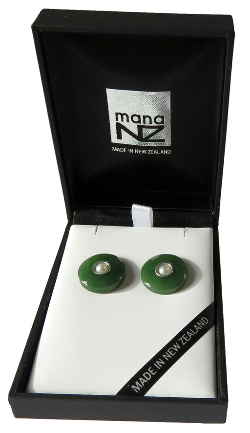 Mana NZ - Greenstone Stud Earrings with Pearl in Centre GS1114